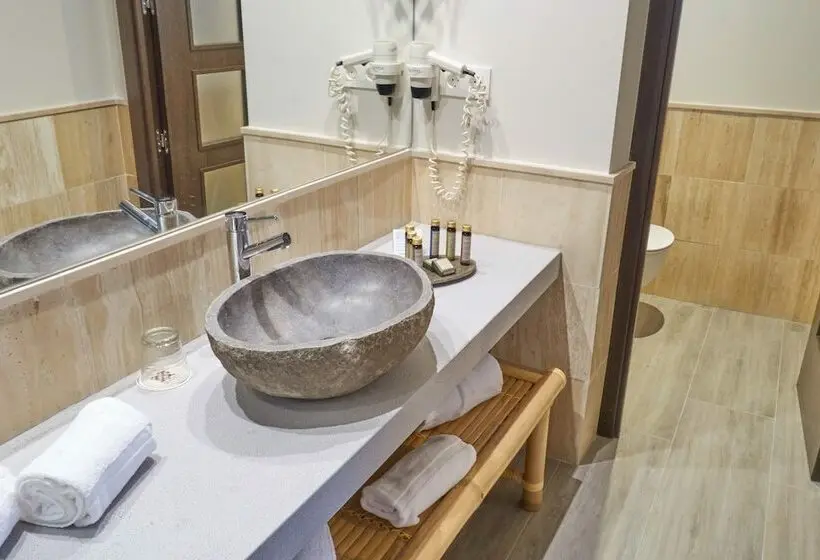 スタンダードルーム, Tarifa Lances By Qhotels