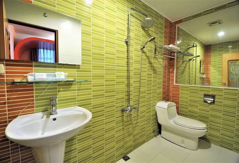اتاق لوکس چهار تخته, Tz Shin Resort Hostel