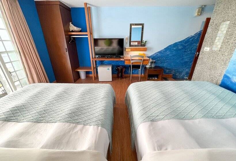 اتاق لوکس چهار تخته, Tz Shin Resort Hostel