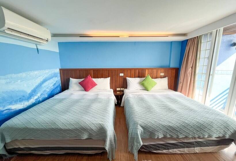 اتاق لوکس چهار تخته, Tz Shin Resort Hostel