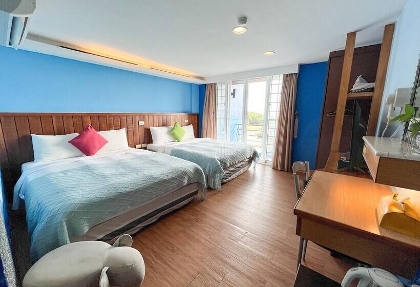 اتاق لوکس چهار تخته, Tz Shin Resort Hostel