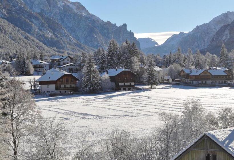 סוויטת ג'וניור עם מרפסת, Piccolo Hotel Claudia No Pets