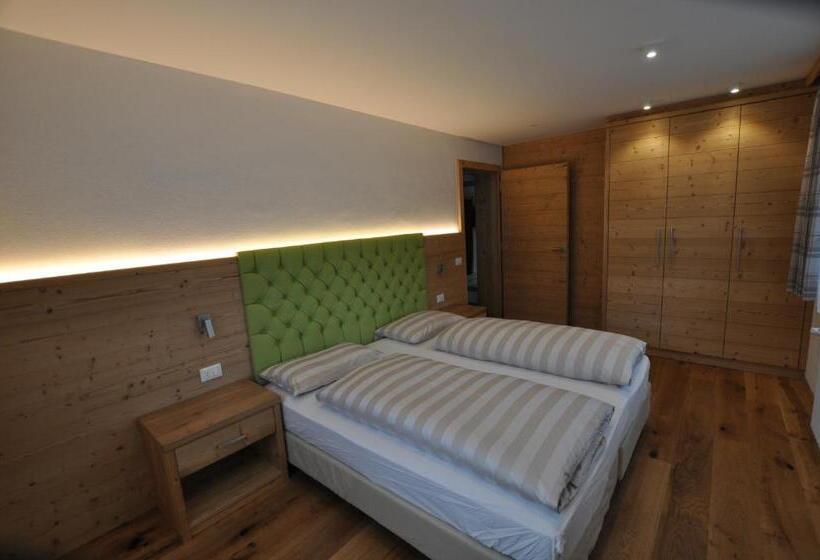 סוויטת ג'וניור עם מרפסת, Piccolo Hotel Claudia No Pets