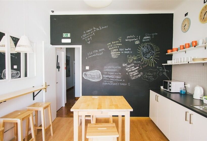 Quarto Familiar, Ptm Downtown Hostel&suites