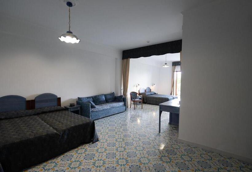 ファミリールーム, Martinica