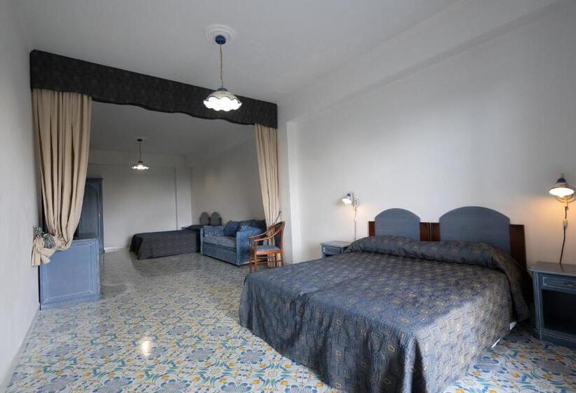 ファミリールーム, Martinica