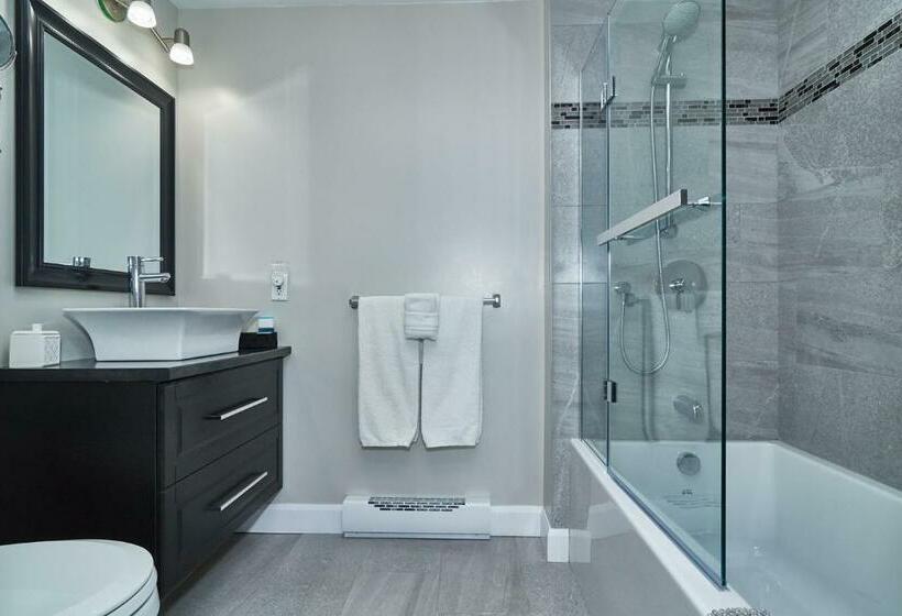 디럭스 룸 킹사이즈 침대, Auberge Aux Deux Pères