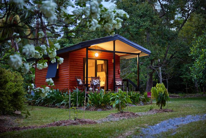 스탠다드 방갈로, Cape Trib Farm