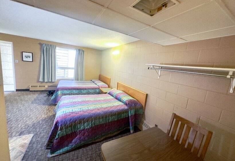 חדר סטנדרט שתי מיטות זוגיות, Capone's Hideaway Motel