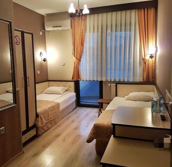 标准单人间, Makaza Complex