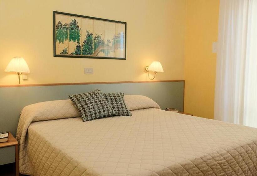 측면 바다 전망 스탠다드 3인룸, Orizzonte