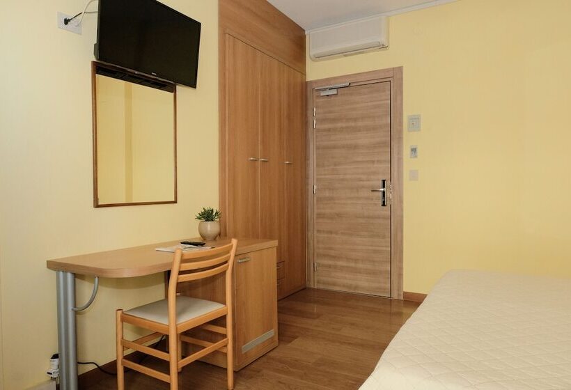 스탠다드 4인용 룸 측면 바다 전망, Orizzonte