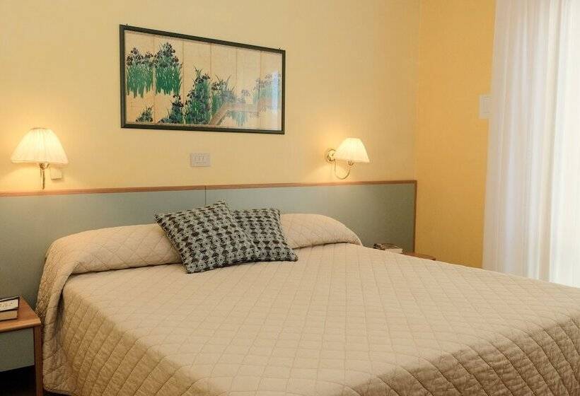 측면 바다 전망 스탠다드 3인룸, Orizzonte