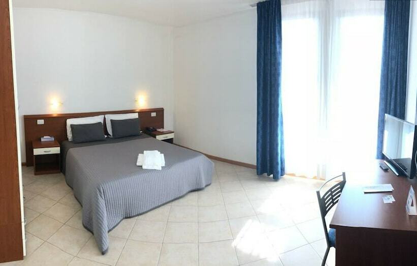 غرفة قياسية, Petrarca