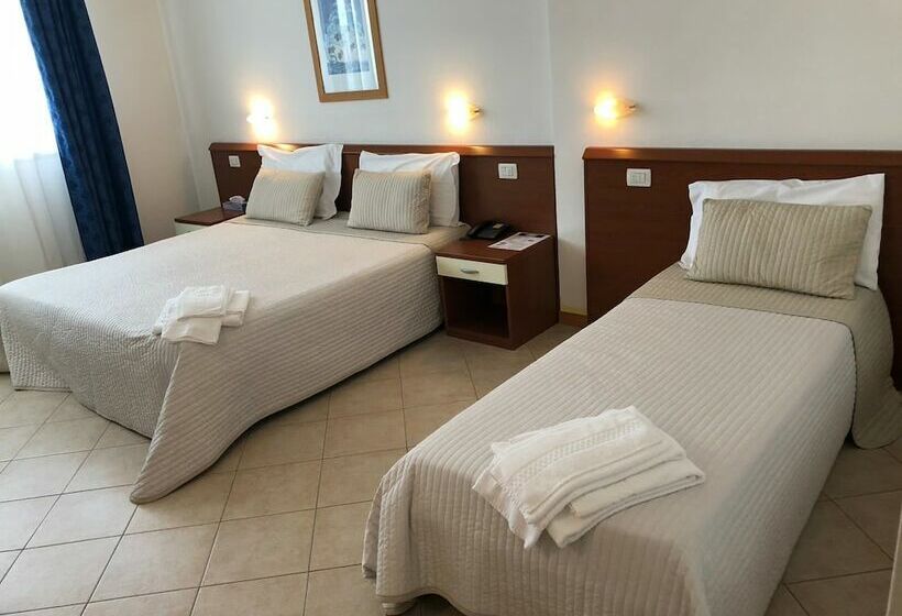 غرفة قياسية ثلاثية, Petrarca