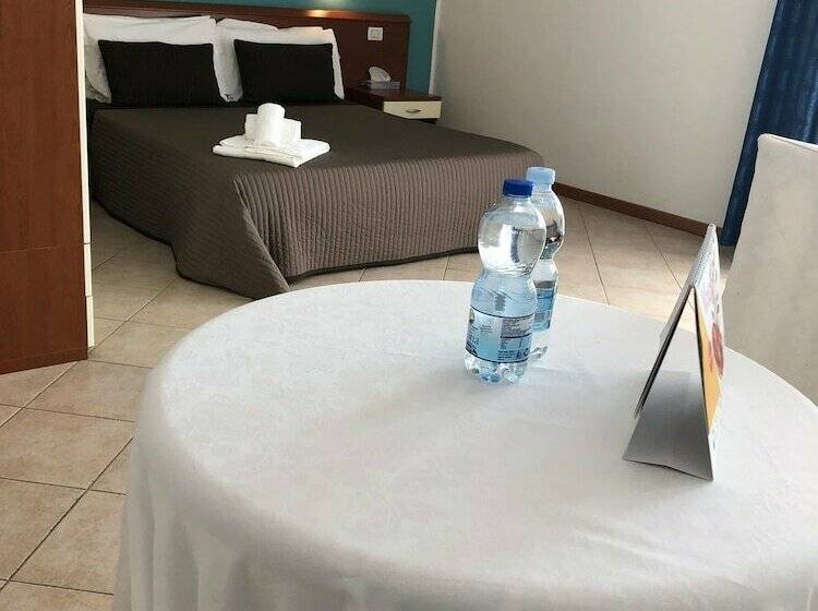 غرفة سوبيريور, Petrarca