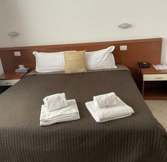 غرفة قياسية, Petrarca