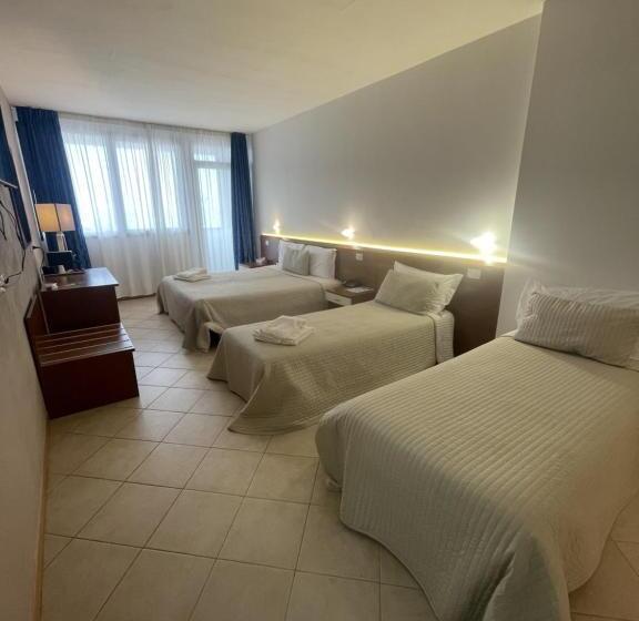 غرفة قياسية رباعية, Petrarca