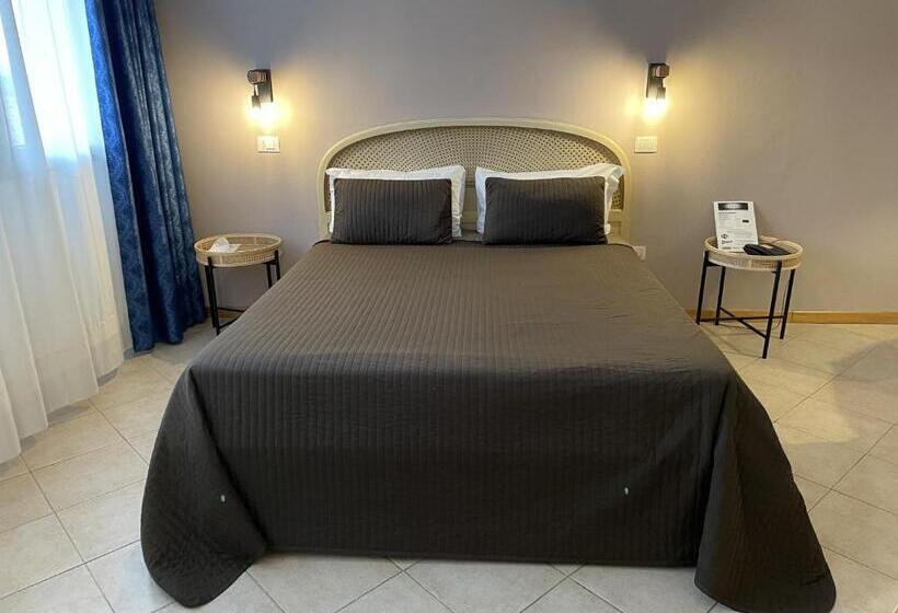 غرفة ديلوكس, Petrarca