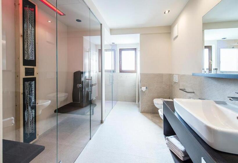 バルコニー付きデラックスルーム, Zum Tiroler Adler