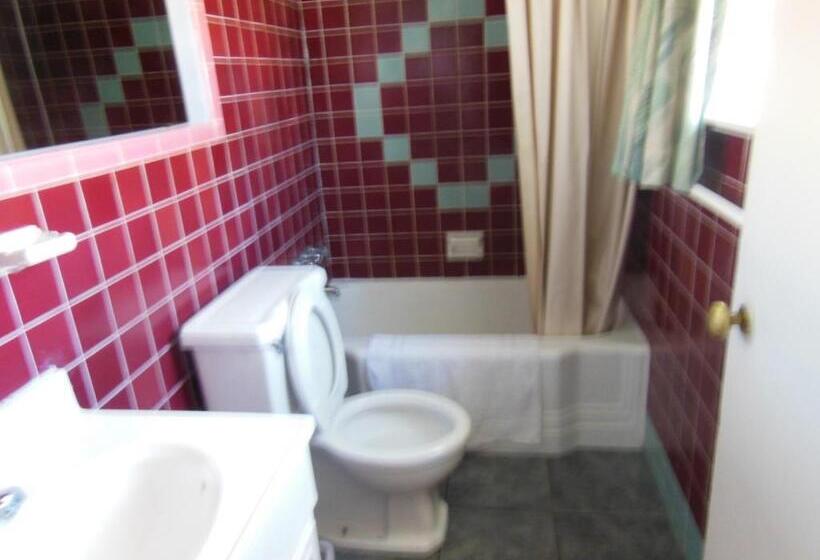 غرفه قياسيه سريرين مزدوجين, Kent Motel