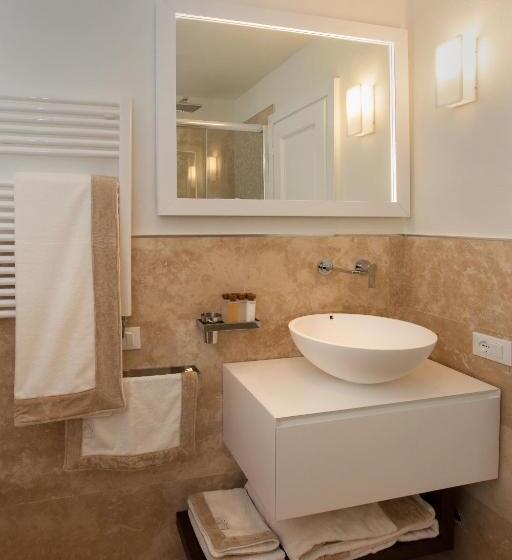 غرفة قياسية سرير كينج, Baia Bianca Suites