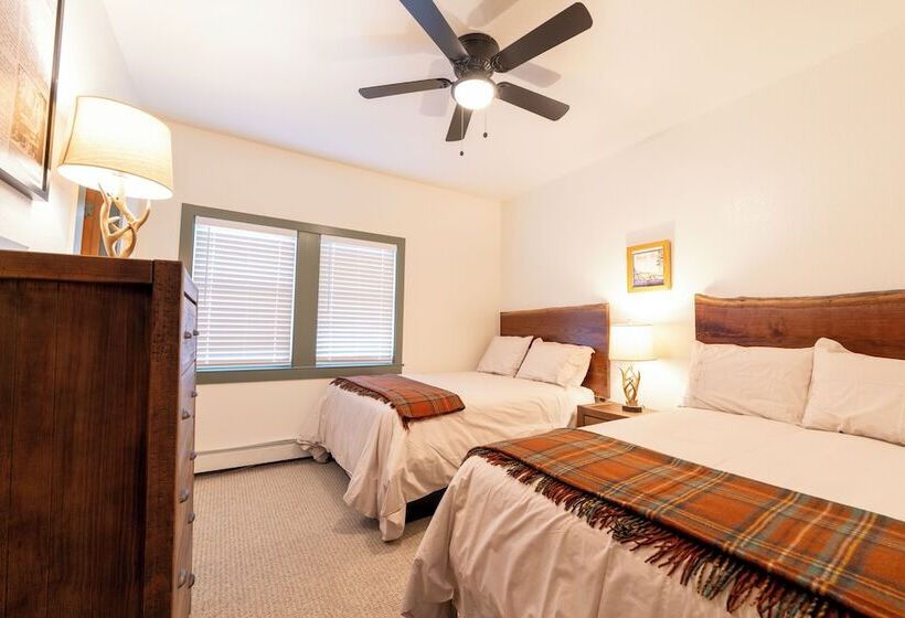 标准间, Camp Richardson Resort