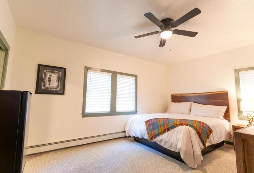 家庭间, Camp Richardson Resort