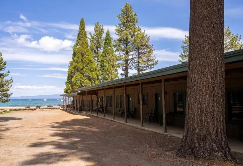 スタンダード４人部屋, Camp Richardson Resort