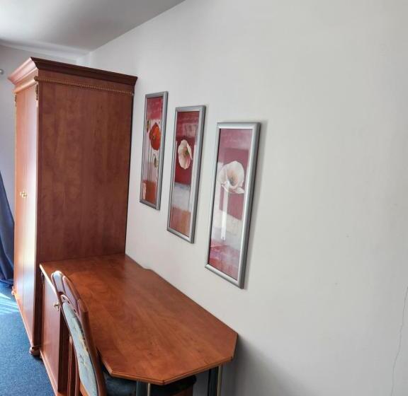 Номер Стандарт, Hoyers In Pinneberg