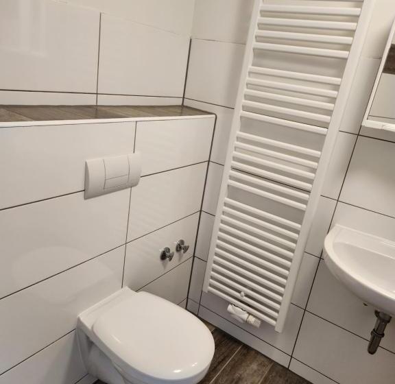 Номер Стандарт Трехместный, Hoyers In Pinneberg