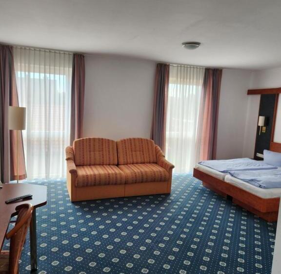 Четырехместный Номер Стандарт, Hoyers In Pinneberg