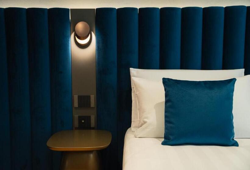 Chambre Deluxe Vue Piscine, Como Hills