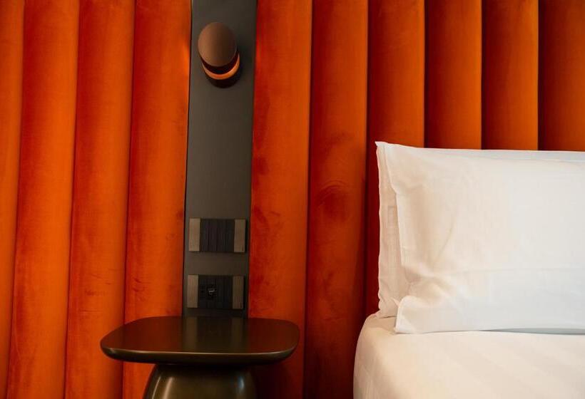 Chambre Supérieure Vue Piscine, Como Hills