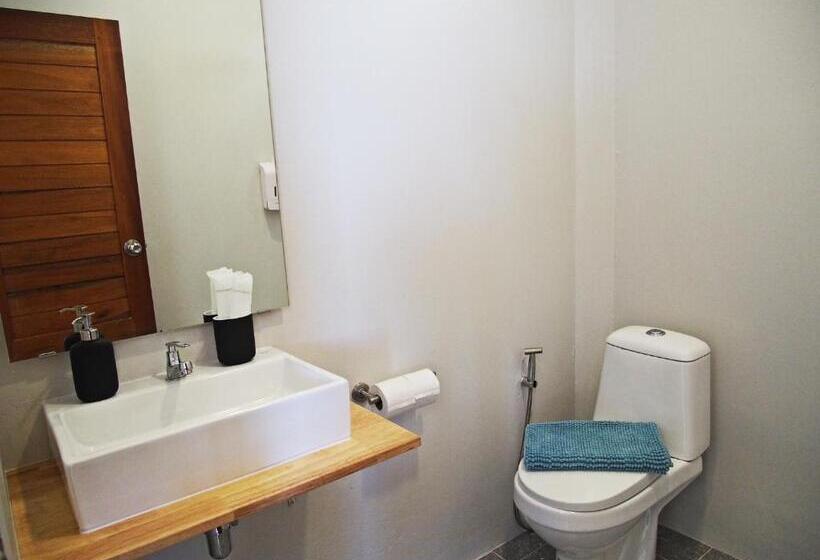 스탠다드 방갈로, Sand Terrace Beach Bungalows