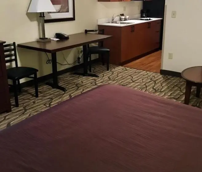 سوییت لوکس, Aspen Suites Hotel Sitka