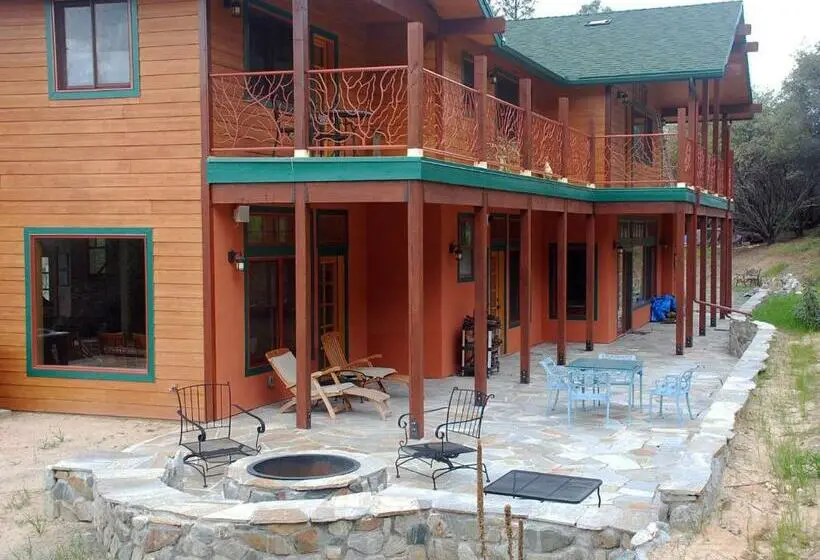 デラックスルーム, Sierra Trails Inn