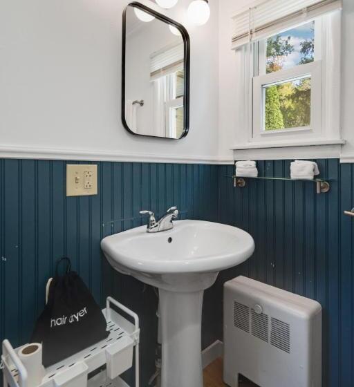 Номер Deluxe Кровать Кинг, Birches Motel