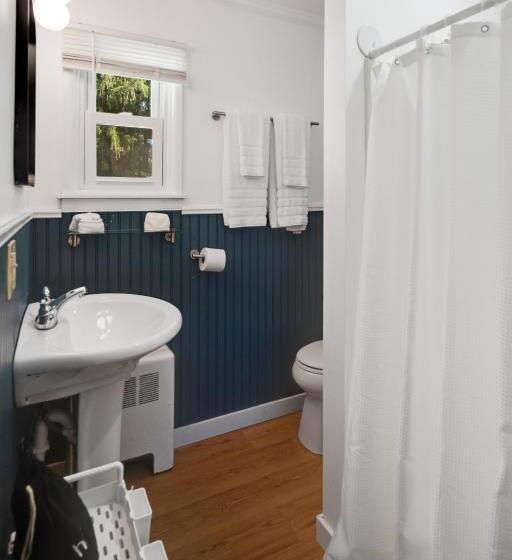 Номер Deluxe Кровать Кинг, Birches Motel