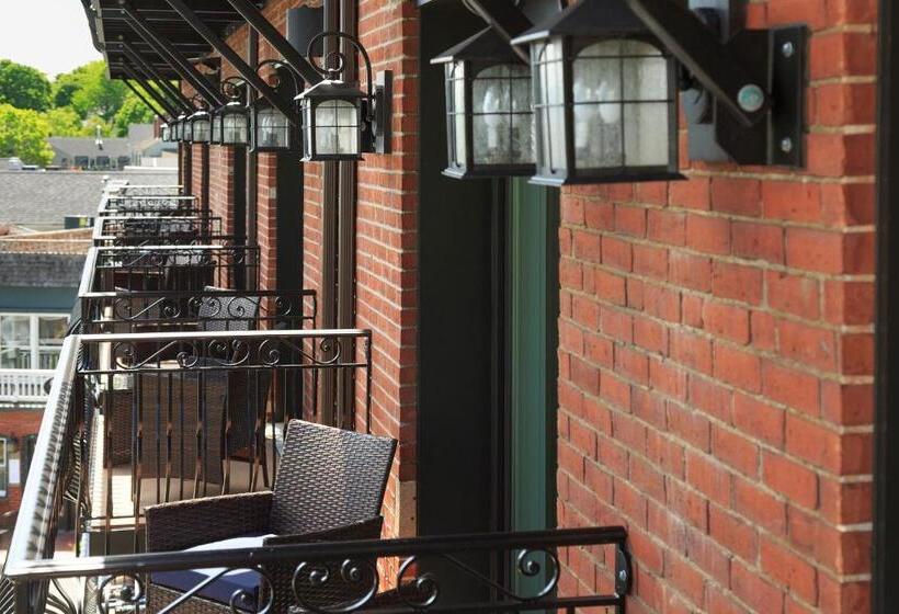 エクゼクティブルーム, 16 Bay View