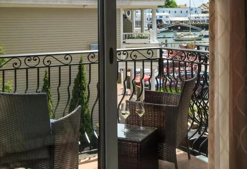 キングサイズベッドのスタンダードルーム, 16 Bay View
