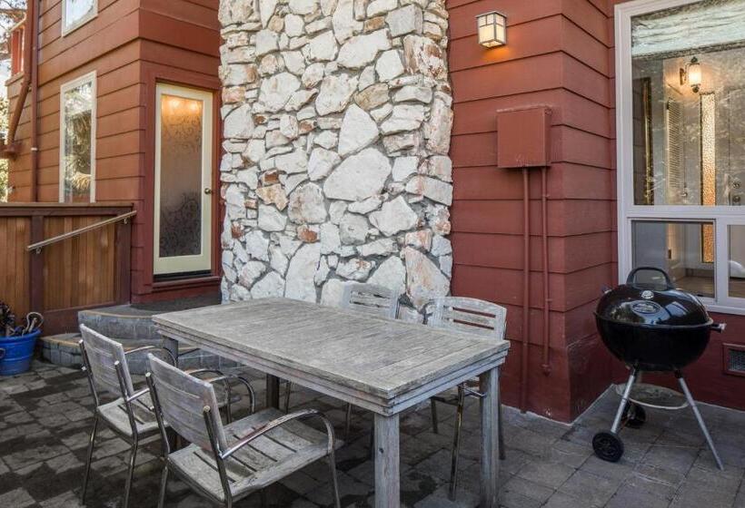 كابينة, Andril Fireplace Cottages