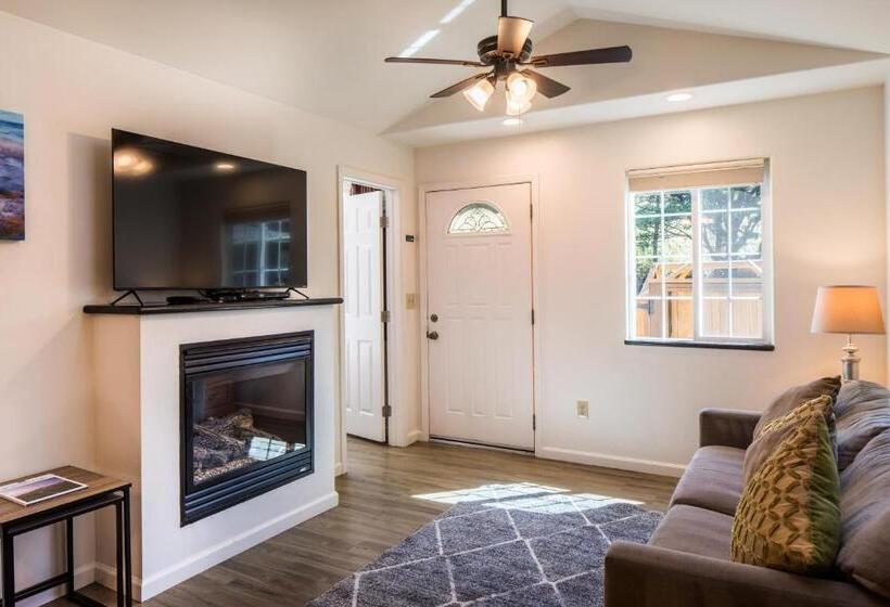 منزل غرفتين نوم, Andril Fireplace Cottages