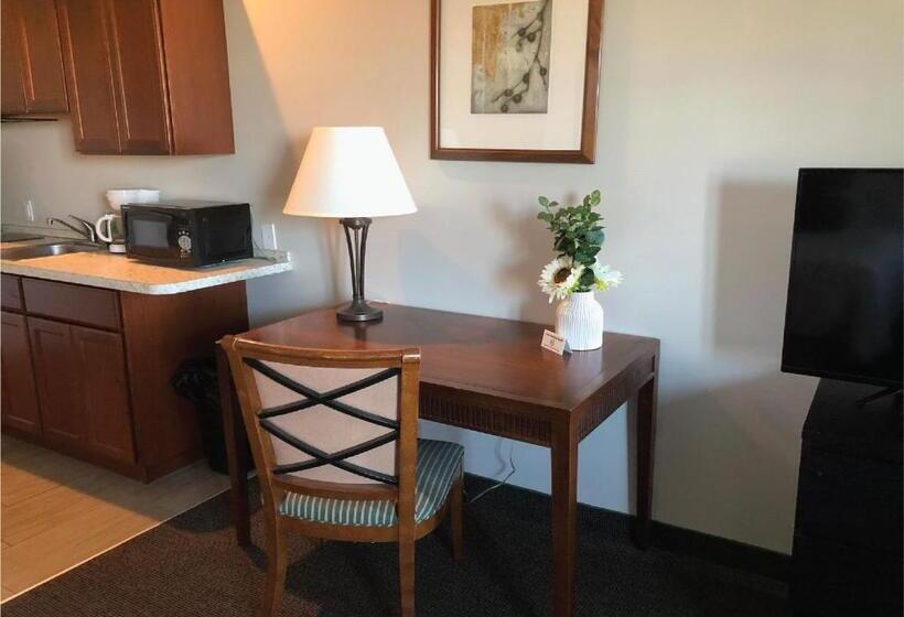 디럭스 스튜디오, Brinton Suites