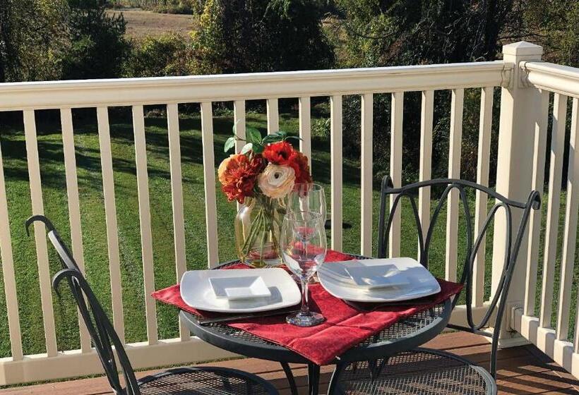 Номер Deluxe, Brinton Suites