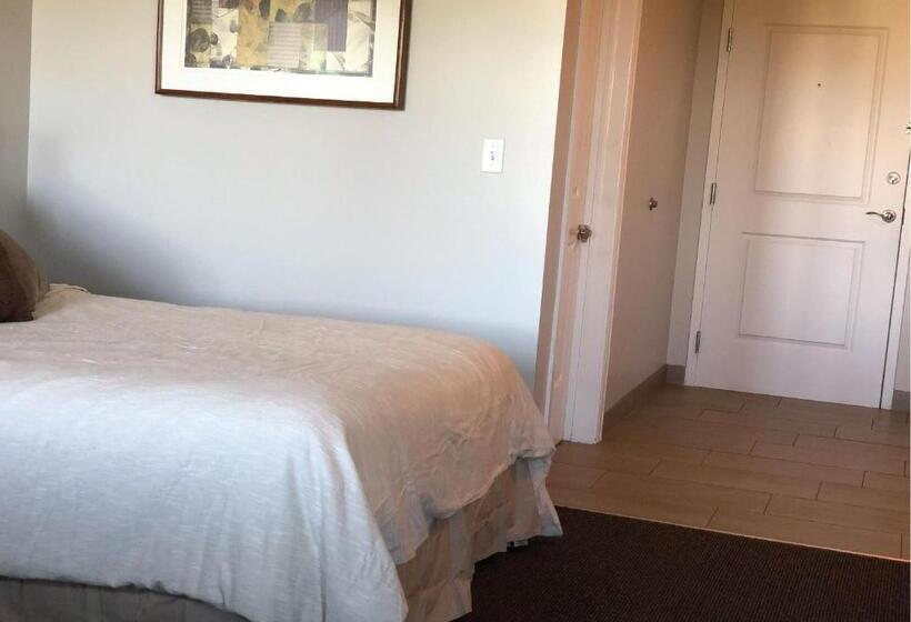 Номер Deluxe, Brinton Suites