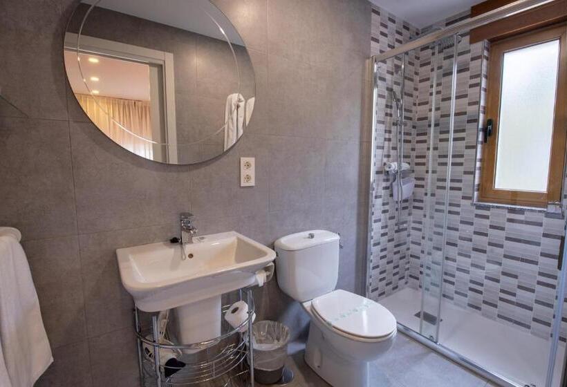 غرفة قياسية مزوَّدة بتراس, El Pinar