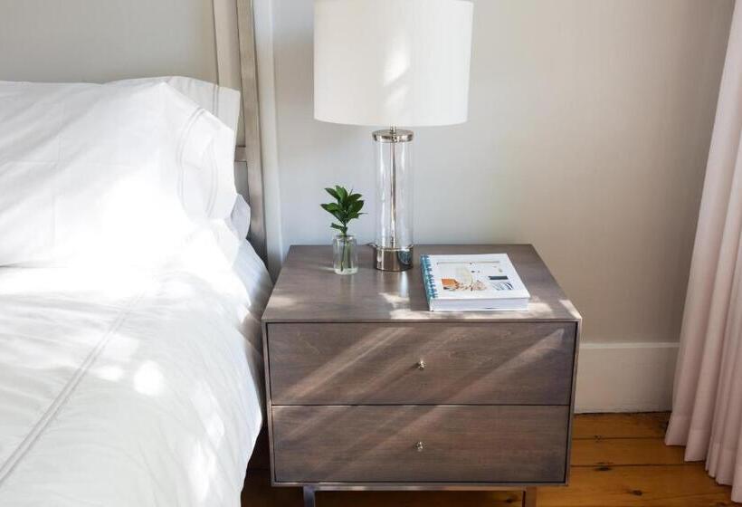 חדר דחוקס עם מיטת קינג, Pippa