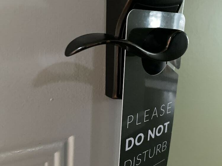 スイート, Suites At 249