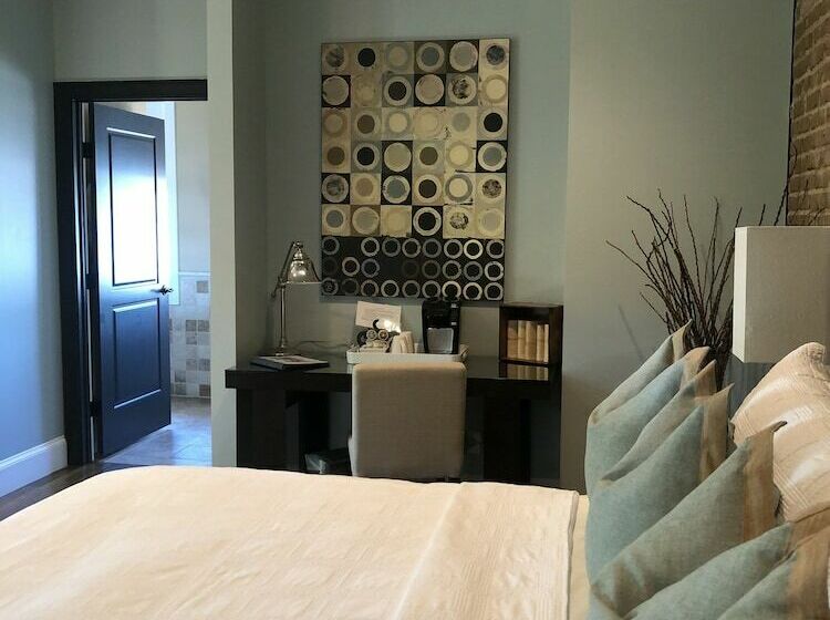 スイート, Suites At 249